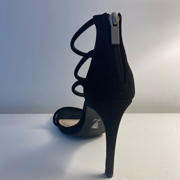 REVAMPED by Sirens Black 3 Strap Heel - Picture 4 of 6